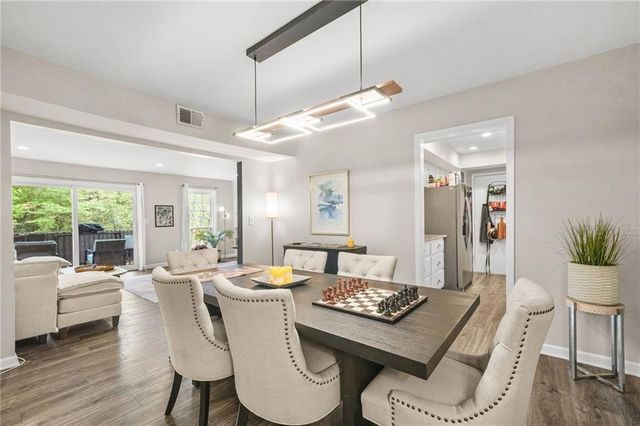 6851 Roswell Road Road F30, Sandy Springs, GA 30328