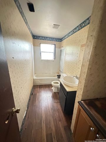 10498 Hollowell Rd,, Atascosa, TX 78002