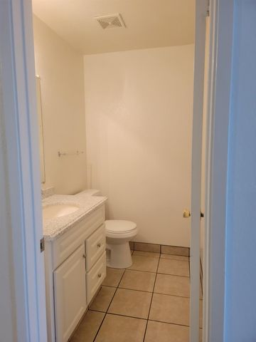 3787 N Abby Street, Fresno, CA 93726