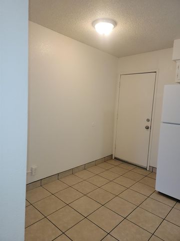 3787 N Abby Street, Fresno, CA 93726