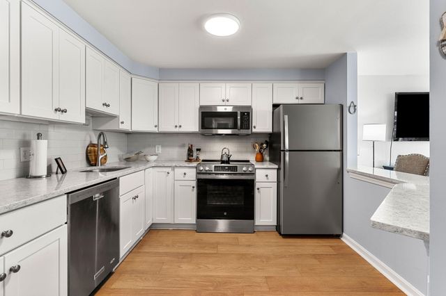 190 Kings Hwy Unit A8, Hampton, NH 03842