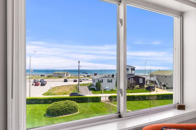 190 Kings Hwy Unit A8, Hampton, NH 03842
