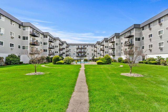 190 Kings Hwy Unit A8, Hampton, NH 03842