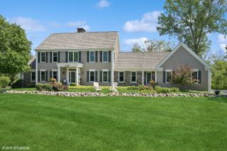 4427 Pebble Creek Lane, Long Grove, IL 60047