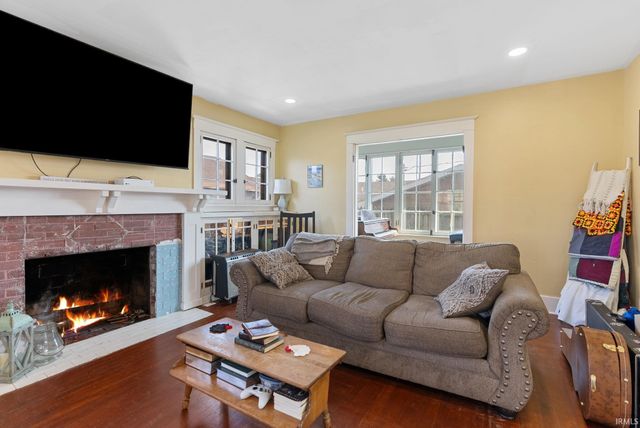 903 S Cavin Street, Ligonier, IN 46767