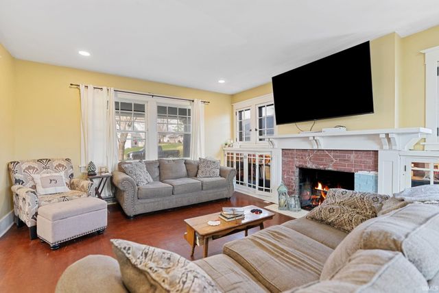 903 S Cavin Street, Ligonier, IN 46767