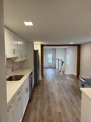 141 Washington Road 2, Woodbury, CT 06798