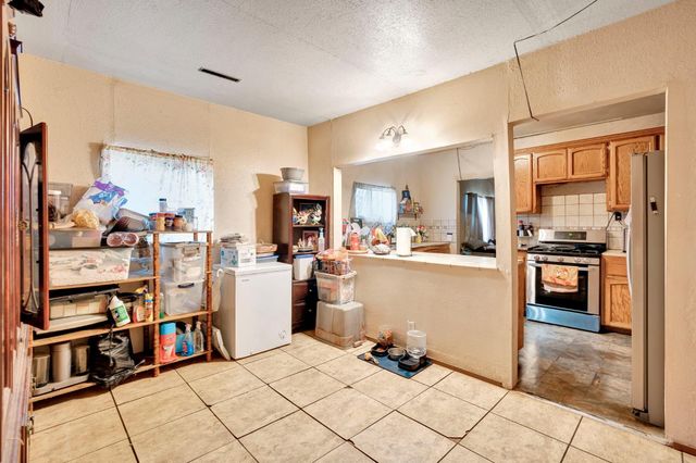 914 Clinton Street, Madera, CA 93638