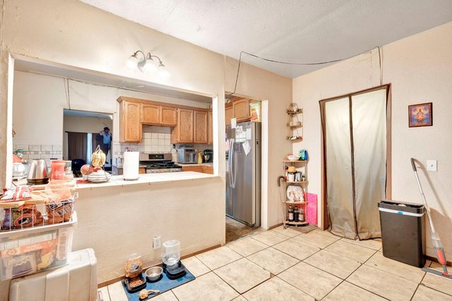 914 Clinton Street, Madera, CA 93638