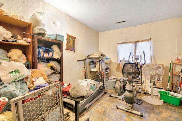 914 Clinton Street, Madera, CA 93638