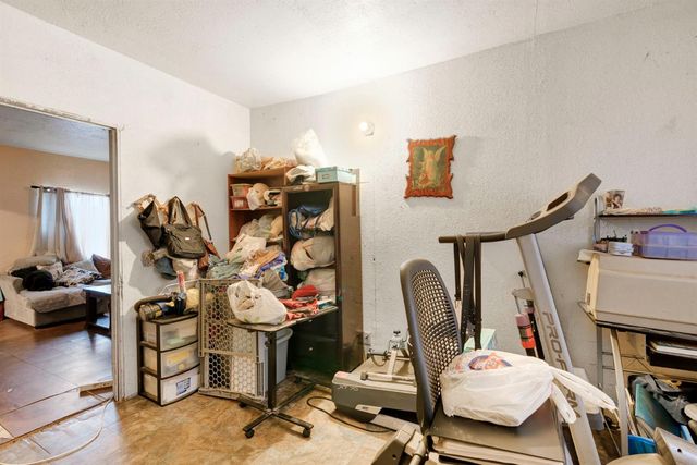 914 Clinton Street, Madera, CA 93638