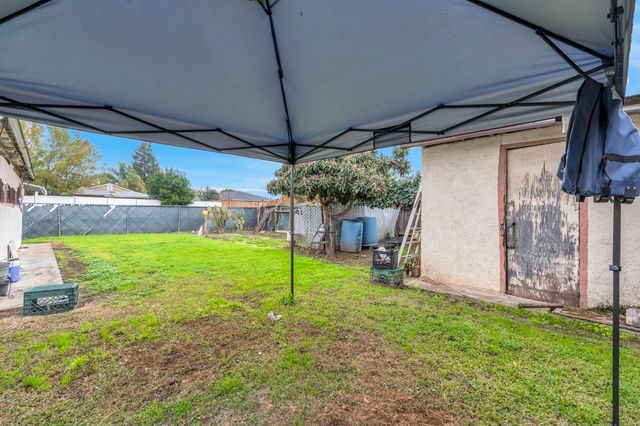 914 Clinton Street, Madera, CA 93638