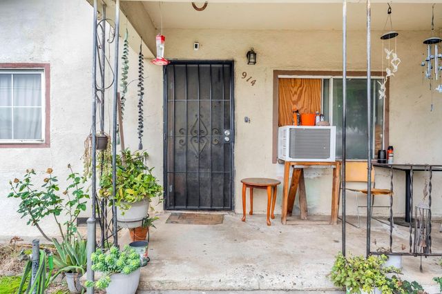 914 Clinton Street, Madera, CA 93638