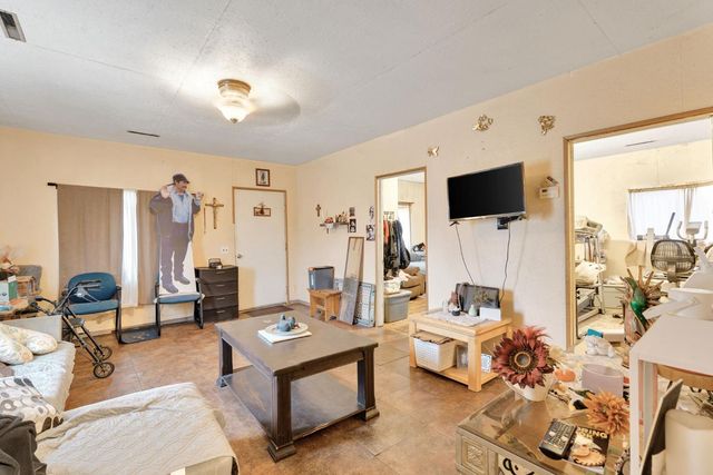 914 Clinton Street, Madera, CA 93638