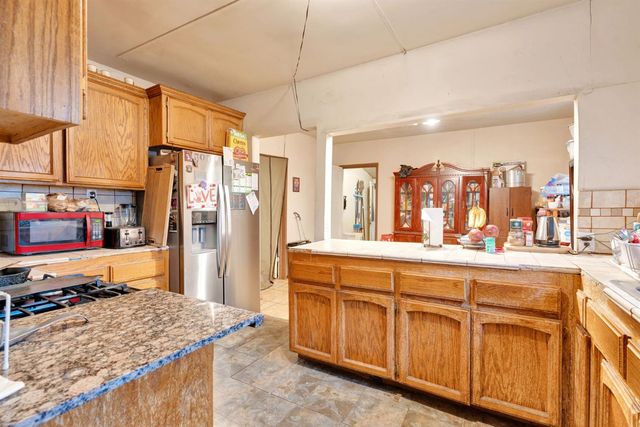 914 Clinton Street, Madera, CA 93638