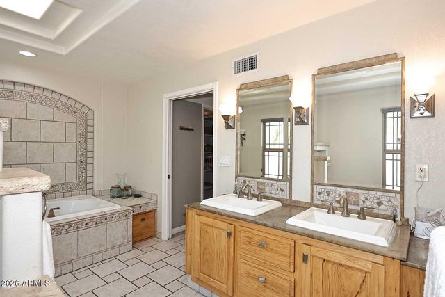 5018 W CREEDANCE Boulevard, Glendale, AZ 85310