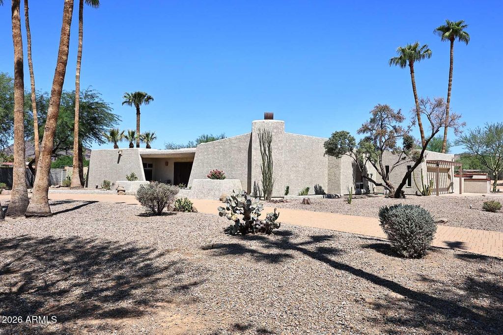 5018 W CREEDANCE Boulevard, Glendale, AZ 85310 — exterior
