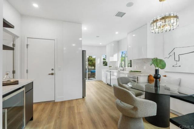972 Sapphire Street, San Diego, CA 92109