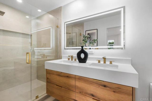 972 Sapphire Street, San Diego, CA 92109