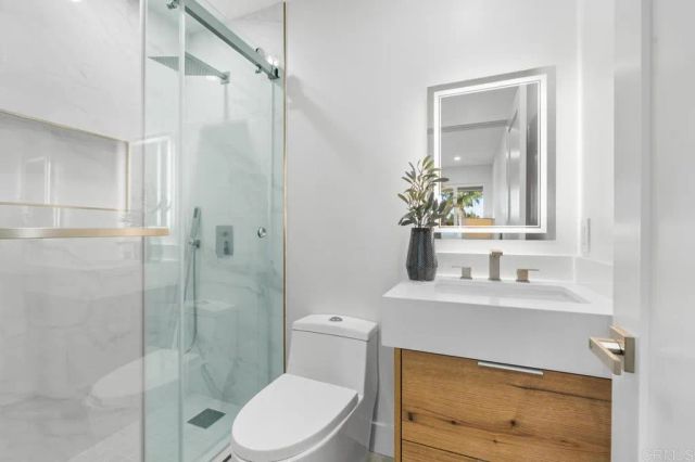 972 Sapphire Street, San Diego, CA 92109