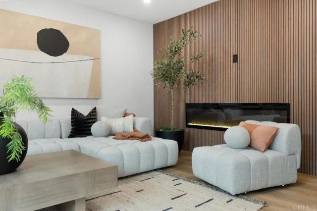 972 Sapphire Street, San Diego, CA 92109