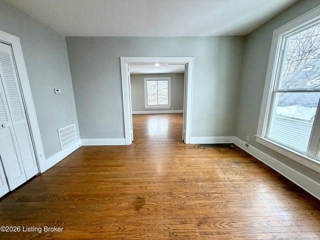 4733 S 3rd St 3, Louisville, KY 40214