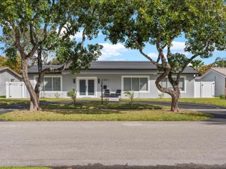 4901 Grant St 0, Hollywood, FL 33021