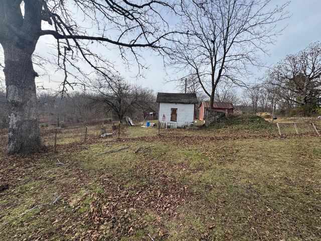 4058 County Road 5360, Willow Springs, MO 65793