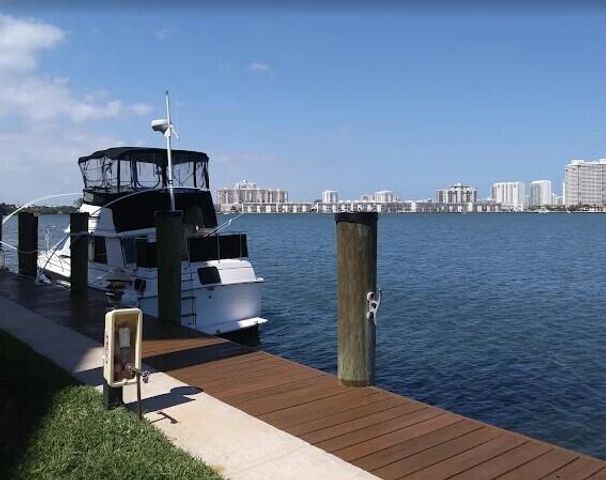 16546 NE 26TH Avenue 6J, North Miami Beach, FL 33160