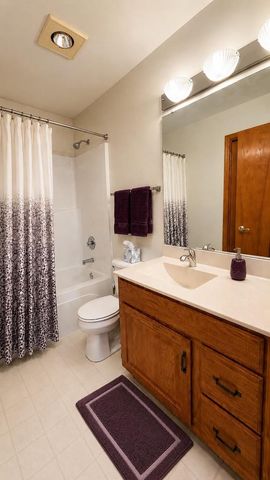 3171 MOCKINGBIRD WAY, Oshkosh, WI 54904