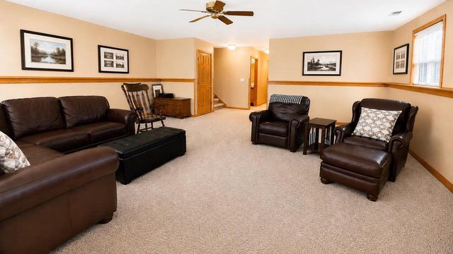 3171 MOCKINGBIRD WAY, Oshkosh, WI 54904