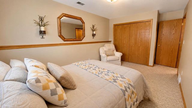 3171 MOCKINGBIRD WAY, Oshkosh, WI 54904