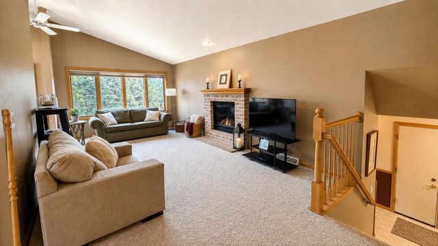 3171 MOCKINGBIRD WAY, Oshkosh, WI 54904
