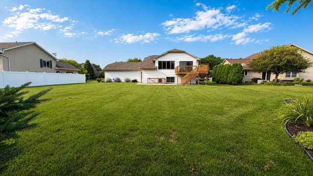 3171 MOCKINGBIRD WAY, Oshkosh, WI 54904