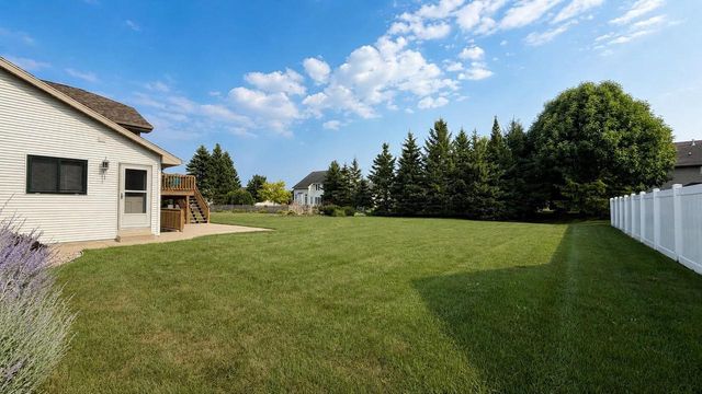 3171 MOCKINGBIRD WAY, Oshkosh, WI 54904