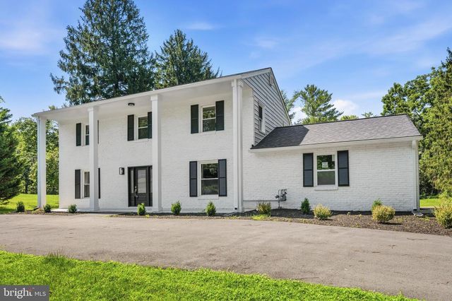 9828 WATTS BRANCH DR, Rockville, MD 20850