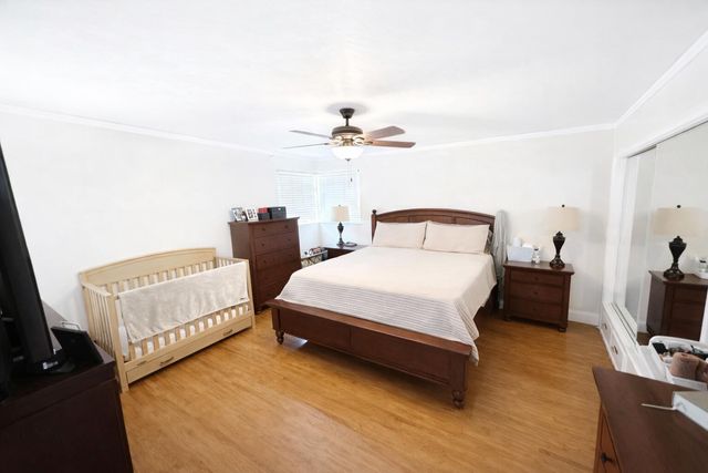 1127 W Walnut Avenue, Visalia, CA 93277