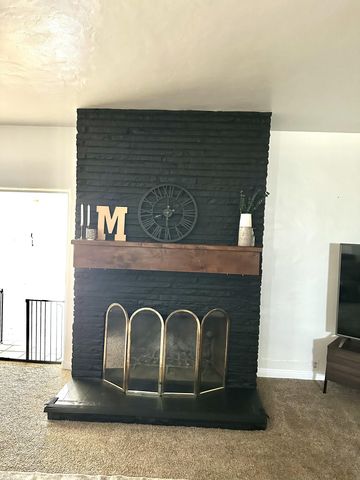 1127 W Walnut Avenue, Visalia, CA 93277