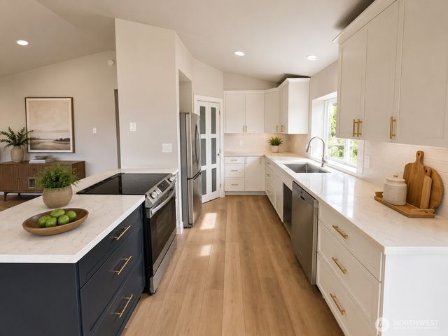 939 James Way, Camano Island, WA 98282