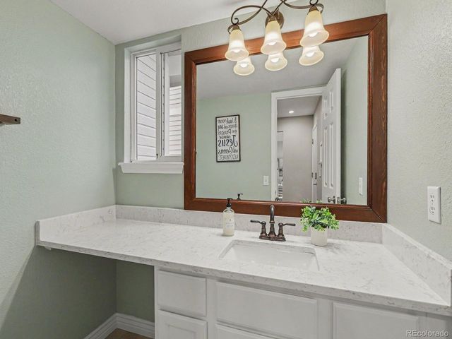 15936 W 64th Cir, Arvada, CO 80007