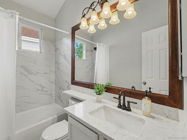 15936 W 64th Cir, Arvada, CO 80007