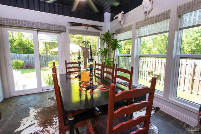 8725 Rush Ln, Pensacola, FL 32526