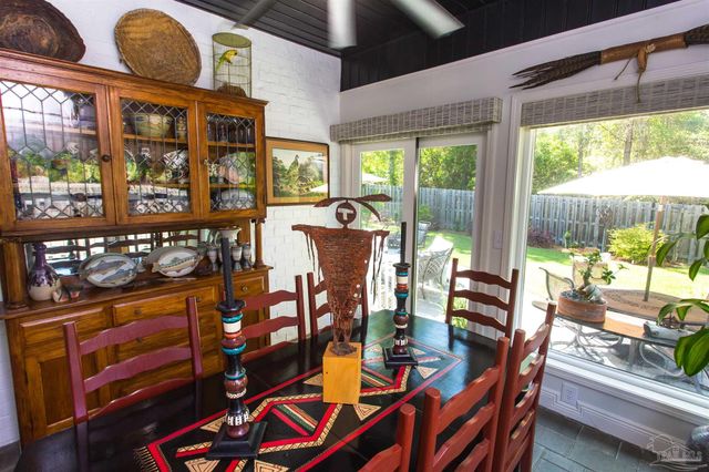 8725 Rush Ln, Pensacola, FL 32526