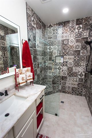 8725 Rush Ln, Pensacola, FL 32526