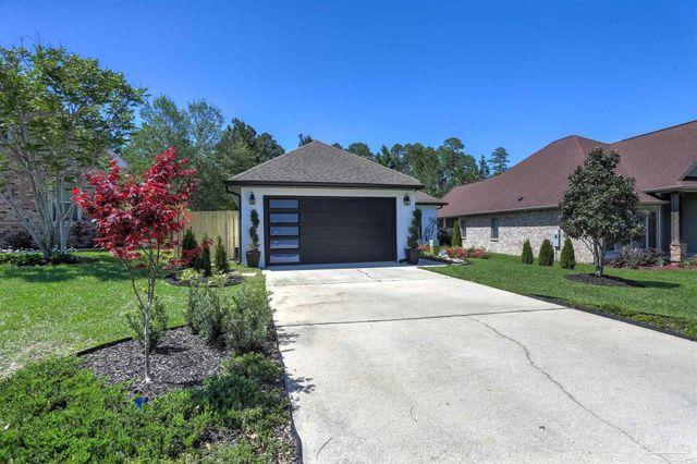 8725 Rush Ln, Pensacola, FL 32526