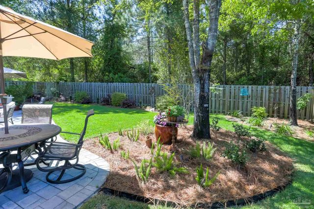 8725 Rush Ln, Pensacola, FL 32526