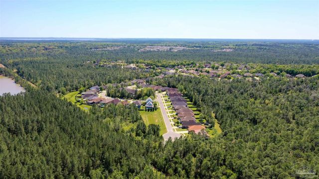 8725 Rush Ln, Pensacola, FL 32526