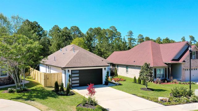 8725 Rush Ln, Pensacola, FL 32526
