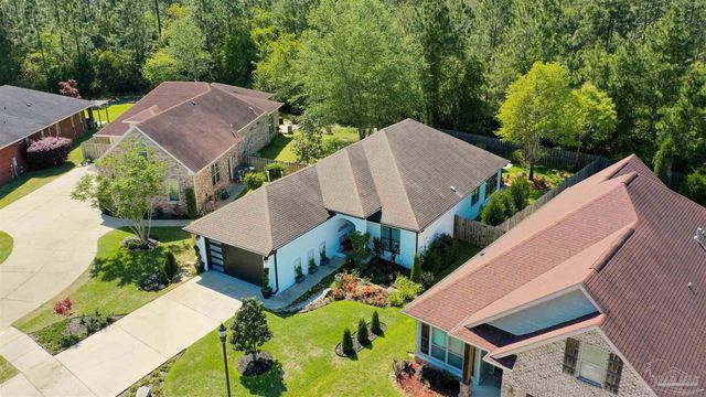 8725 Rush Ln, Pensacola, FL 32526
