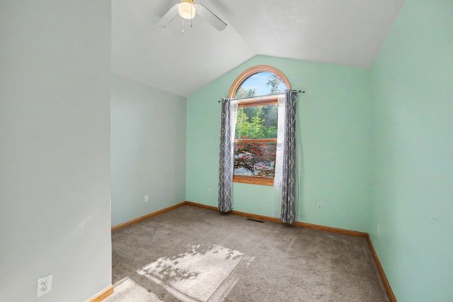 5531 N Clarence Court, Sanford, MI 48657